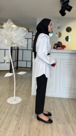 İnci Kolyeli Gömlek - Beyaz - Görsel 4