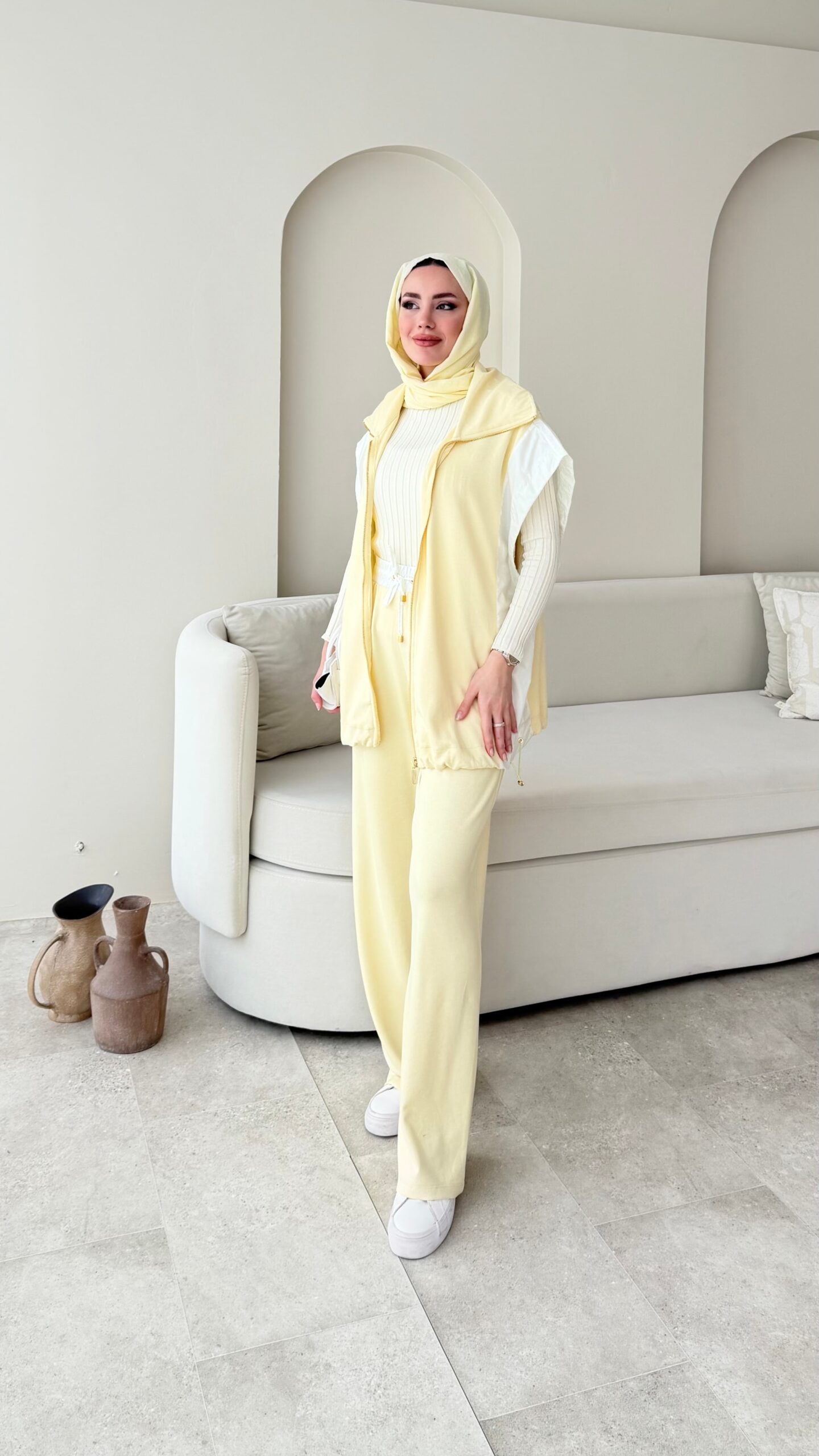 image_1950-1283.jpg Tuşe Yelek Takım - Sarı - Görsel 1