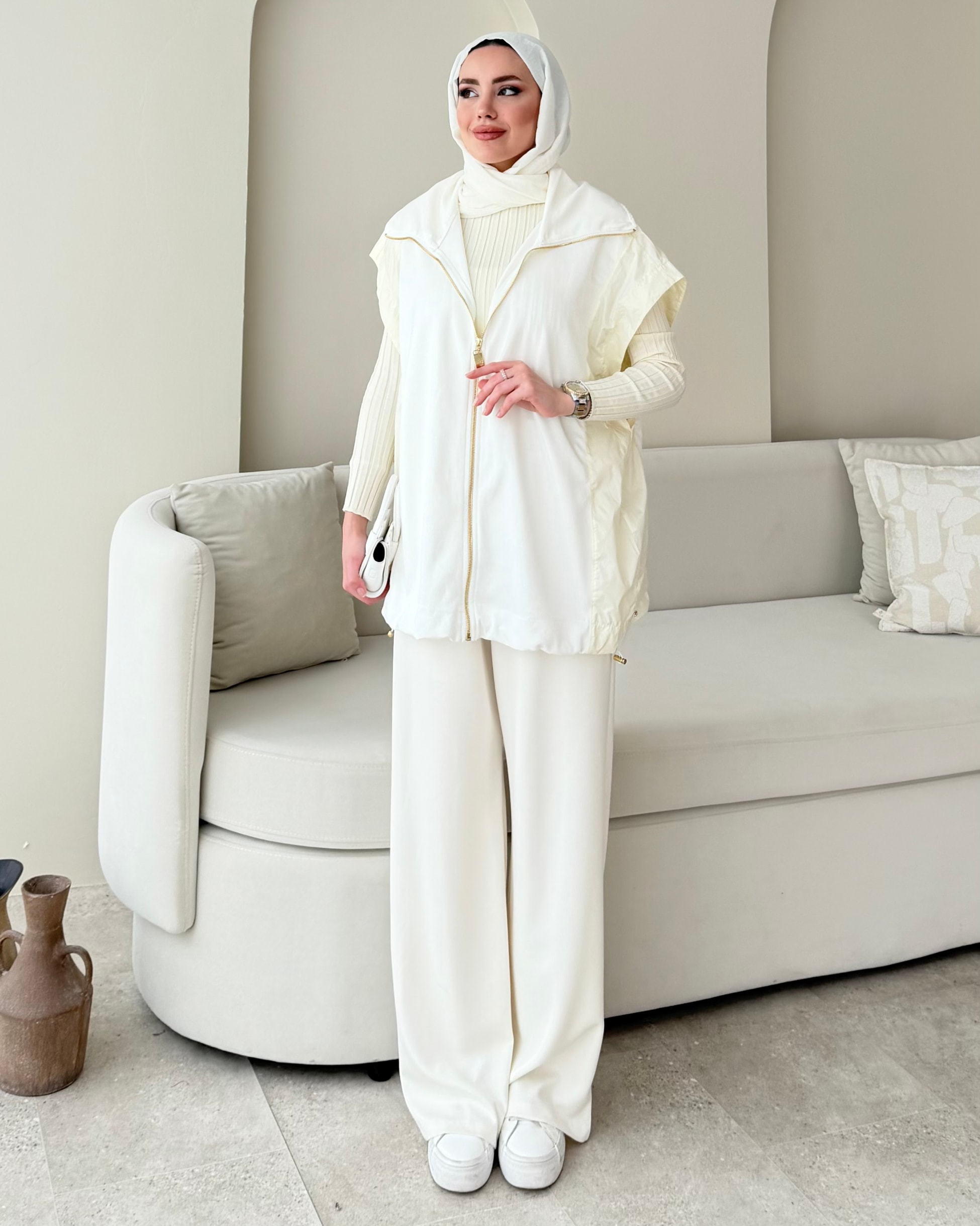 image_1950-1288.jpg Tuşe Yelek Takım - Beyaz - Görsel 1