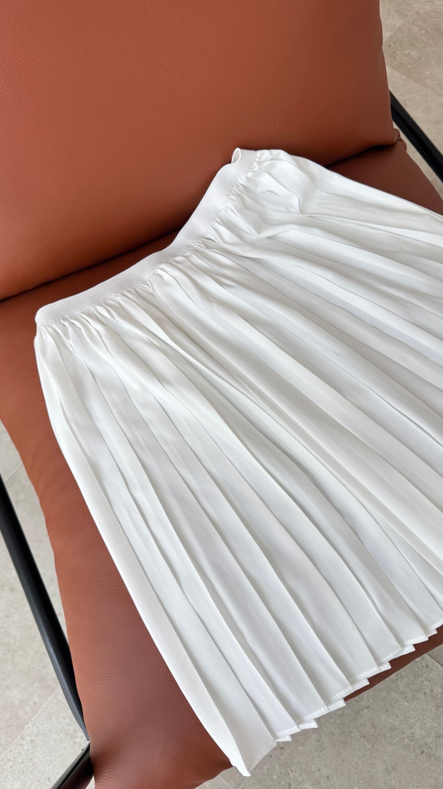 image_1950-1631.jpg Piliseli Etek İçlik - Beyaz (ön Sipariş) - Görsel 1