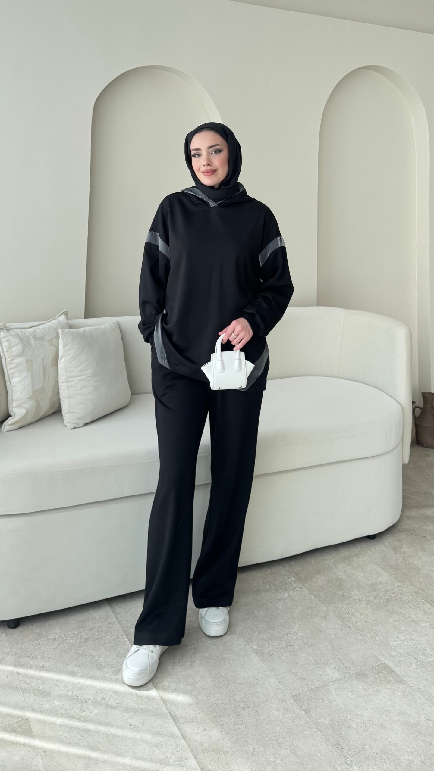 image_1950-1942.jpg Mihri Şeritli Oyşo Takım - Siyah - Görsel 1