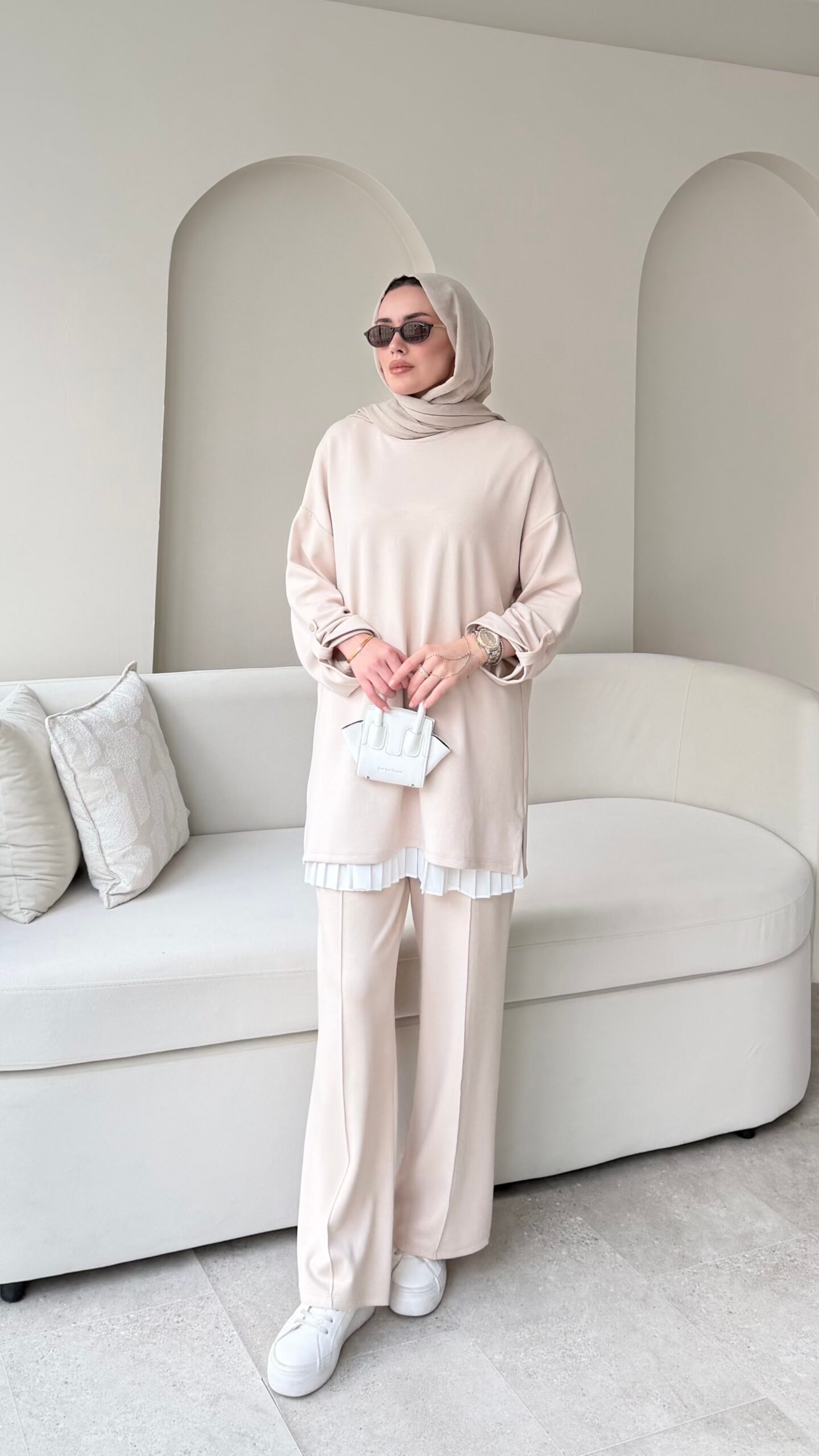 image_1950-2189.jpg Vini Oyşo Takım - Taş - Görsel 1