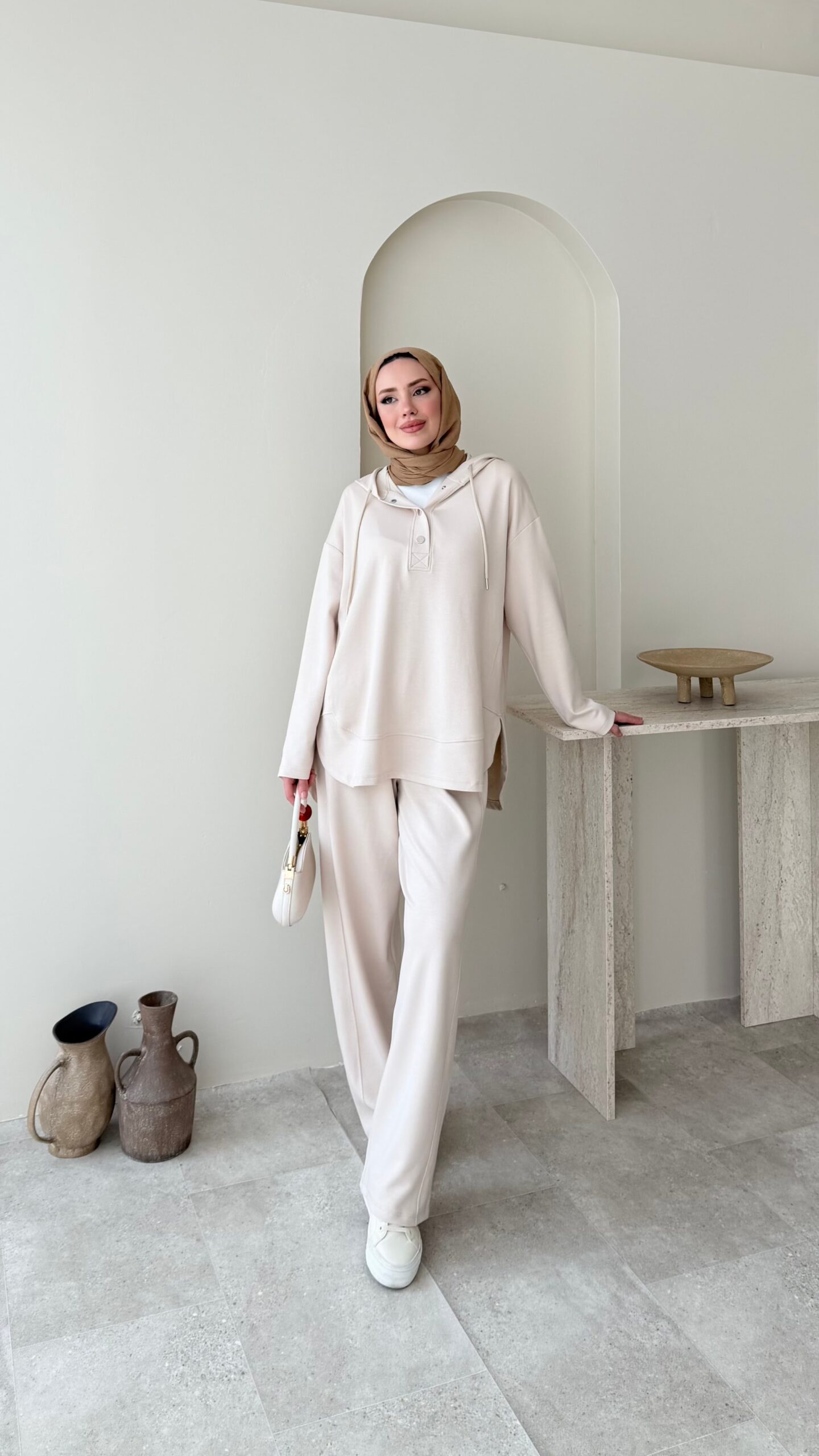 image_1950-2235.jpg Bono Oyşo Takım - Taş - Görsel 1