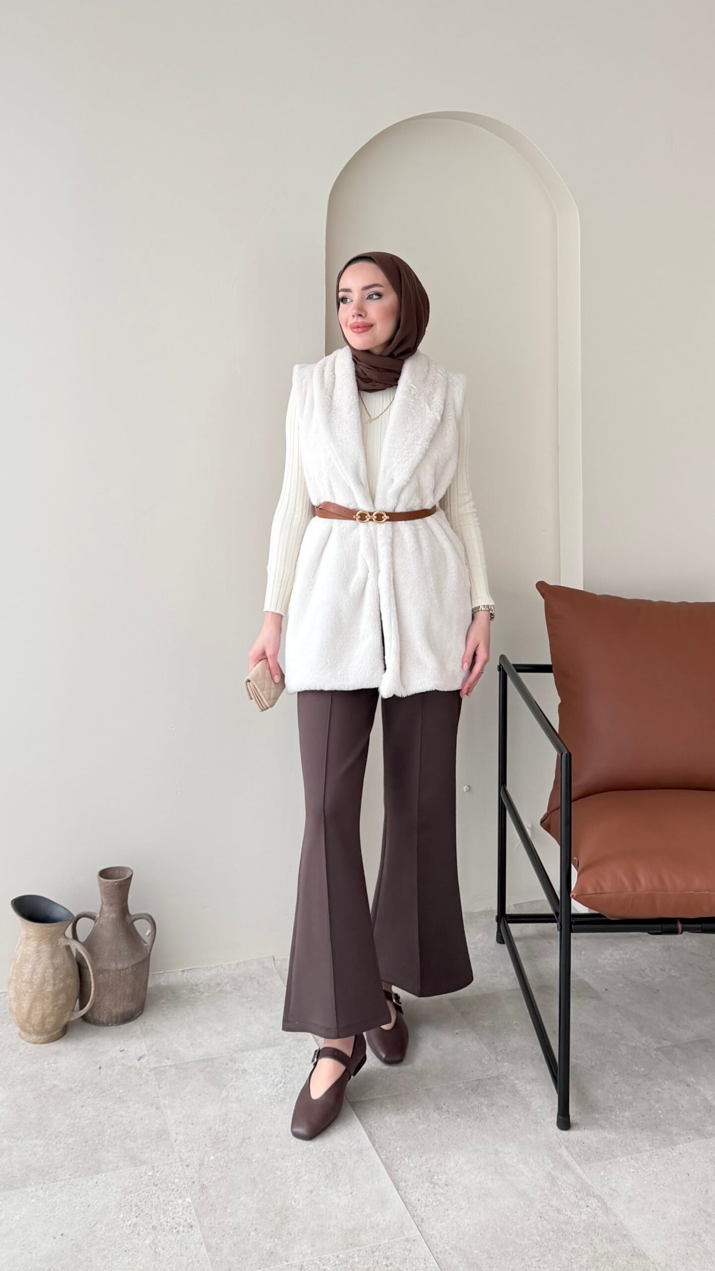 image_1950-2522.jpg Mira Kürk Yelek - Taş - Görsel 1