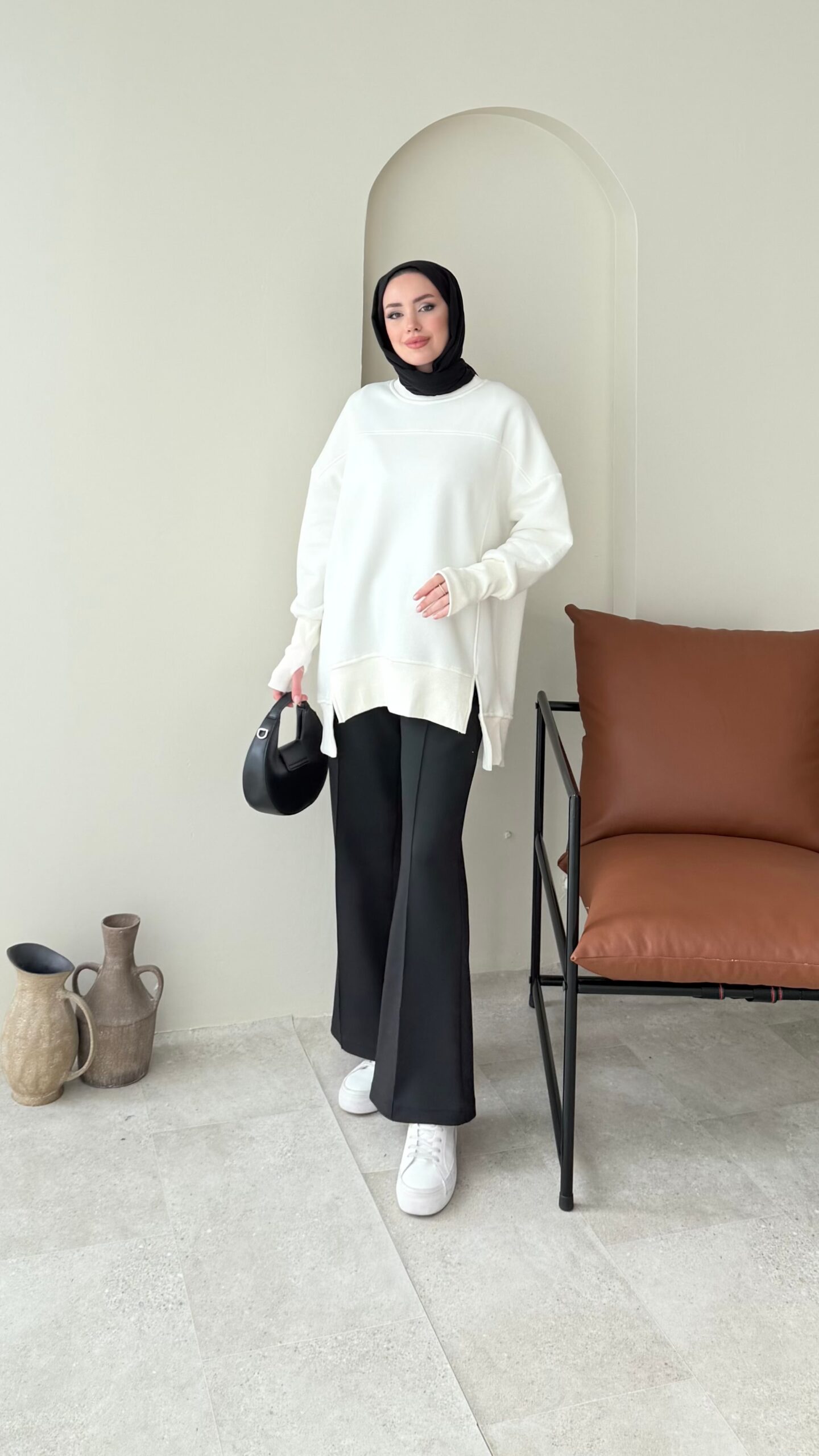 image_1950-2560.jpg Efin Kesimli Sweat - Beyaz - Görsel 1