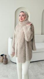 Mores Tüylü Kap - Vizon - Görsel 4