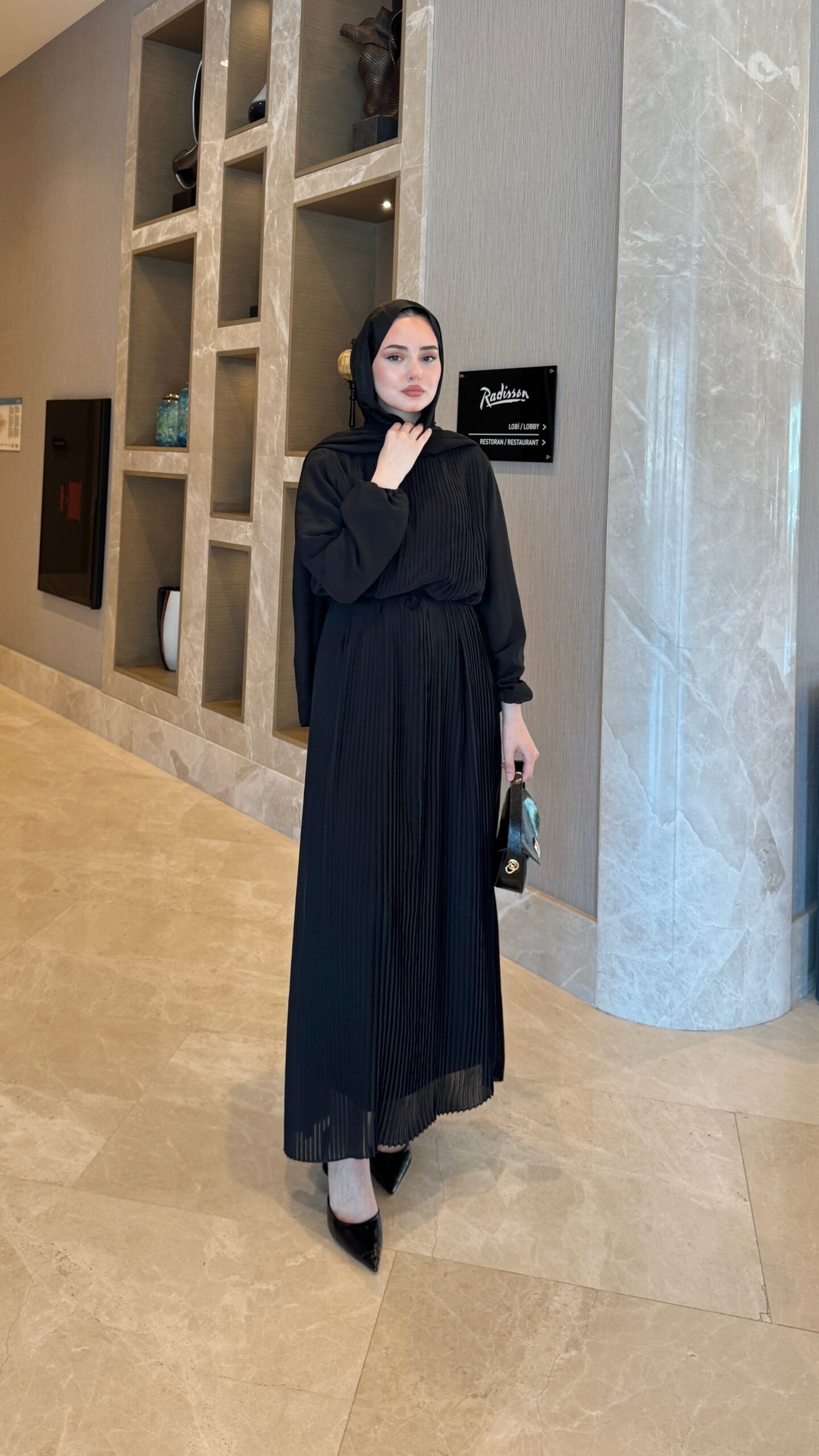 image_1950-833.jpg Beril Pileli Elbise - Siyah - Görsel 1