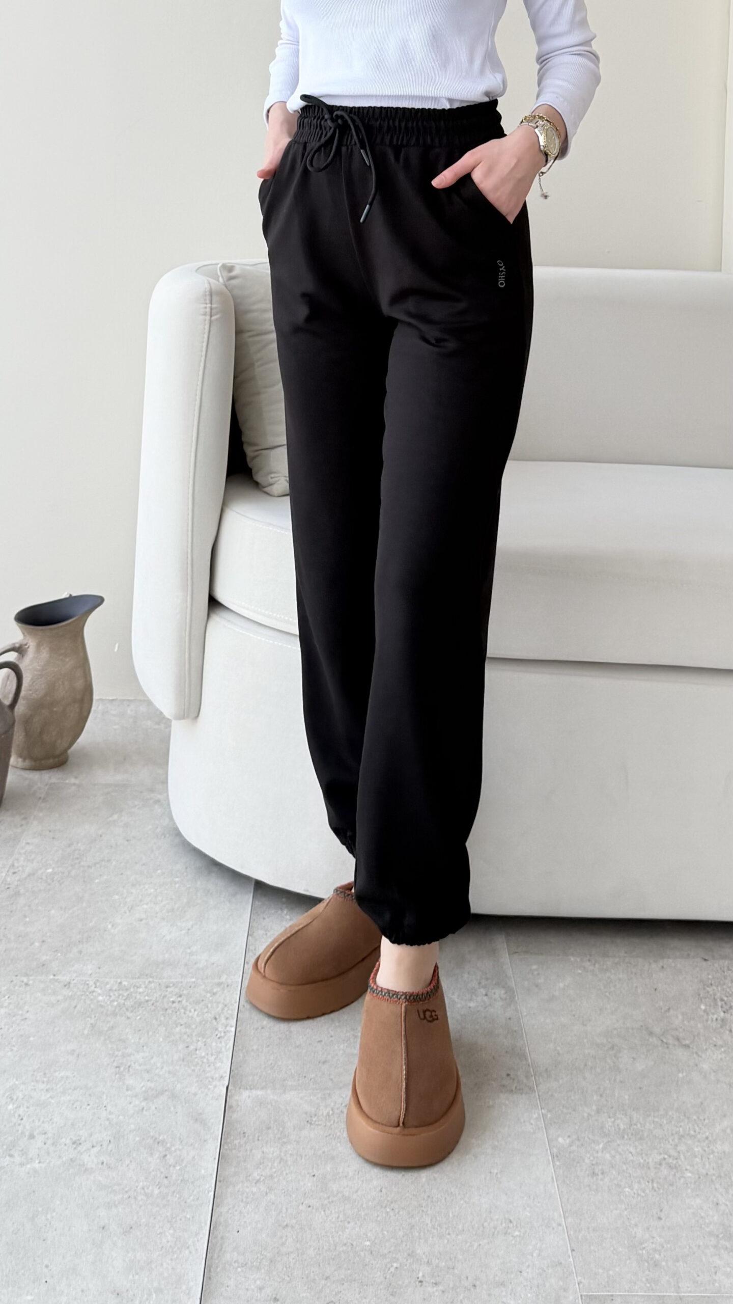 1762120442_0_6907d2fade4a8.jpg Karla Oyşo Pantalon - Siyah - Görsel 1