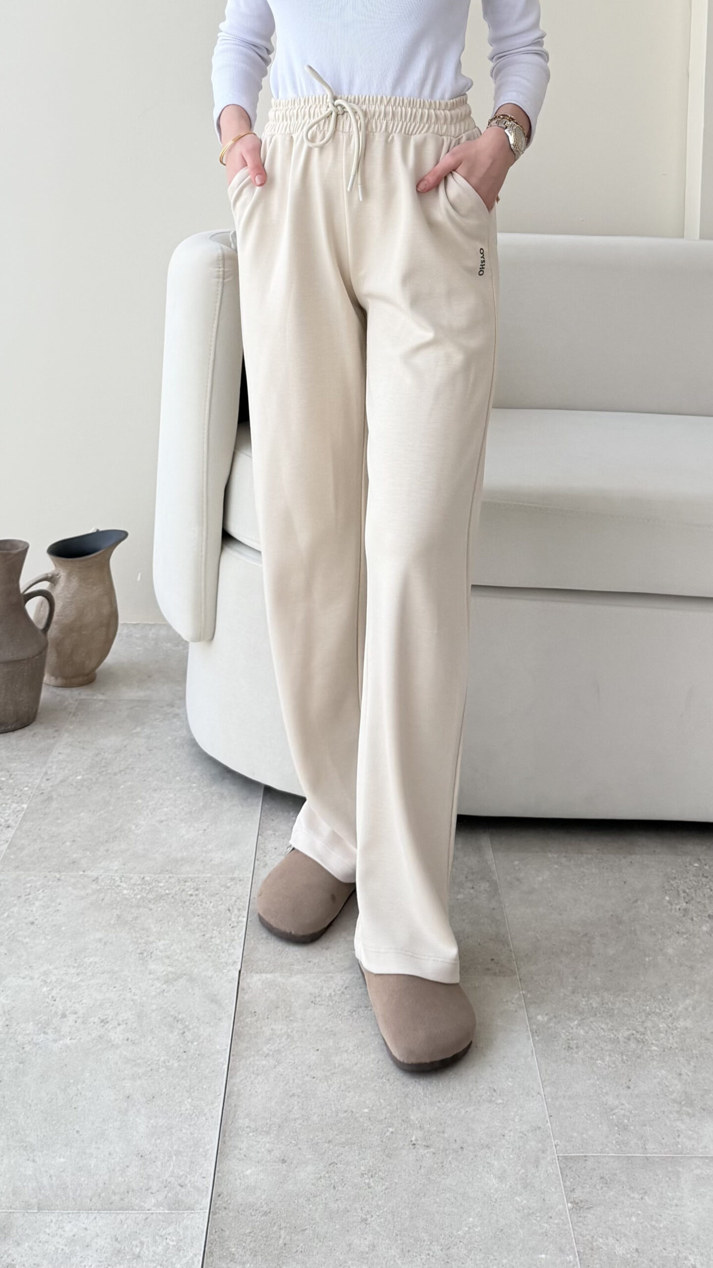 1762122077_0_6907d95d5560e.jpg Neri Bol Paça Oyşo Pantalon - Bej - Görsel 1