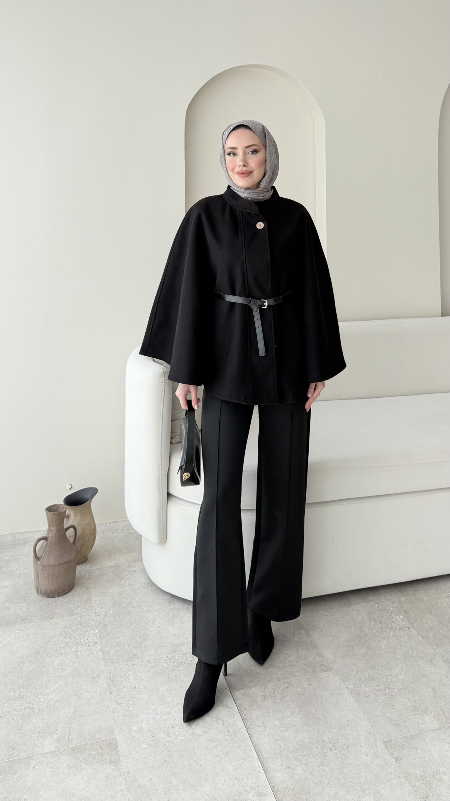 1762281797_0_690a4945ce566.jpg Fida Kaşe Panço - Siyah - Görsel 1