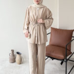 Yakamoz Taşlı Takım - Bej