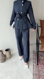 Miri Düğme Detaylı Takım – Lacivert - Görsel 5