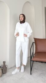 Mona Oyşo Takım – Beyaz