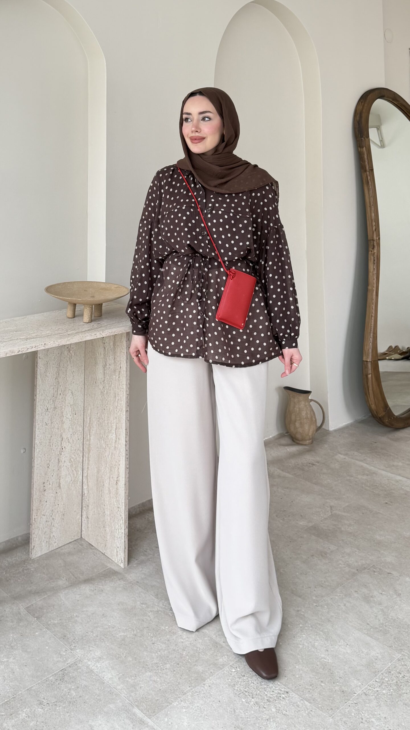 1775245492_0_69d018b4b19c4.jpeg Sea Puantiyeli Gömlek - Kahverengi - Görsel 1