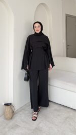 Loly Pelerin Detaylı Takım-Siyah